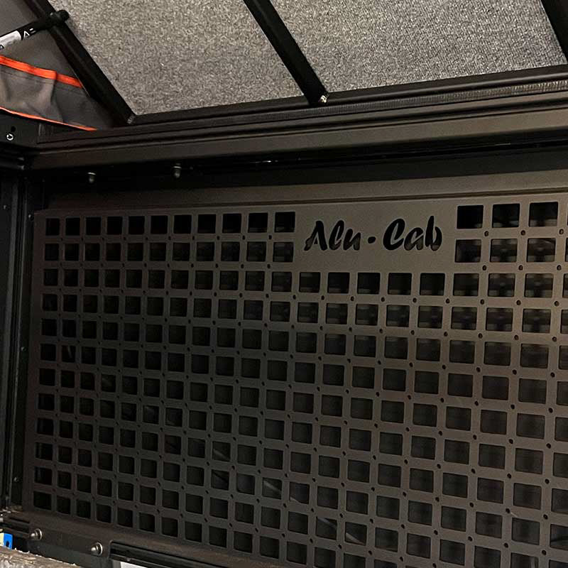 Molleplatte für das Front Panel im Inneren des ModCAP´s