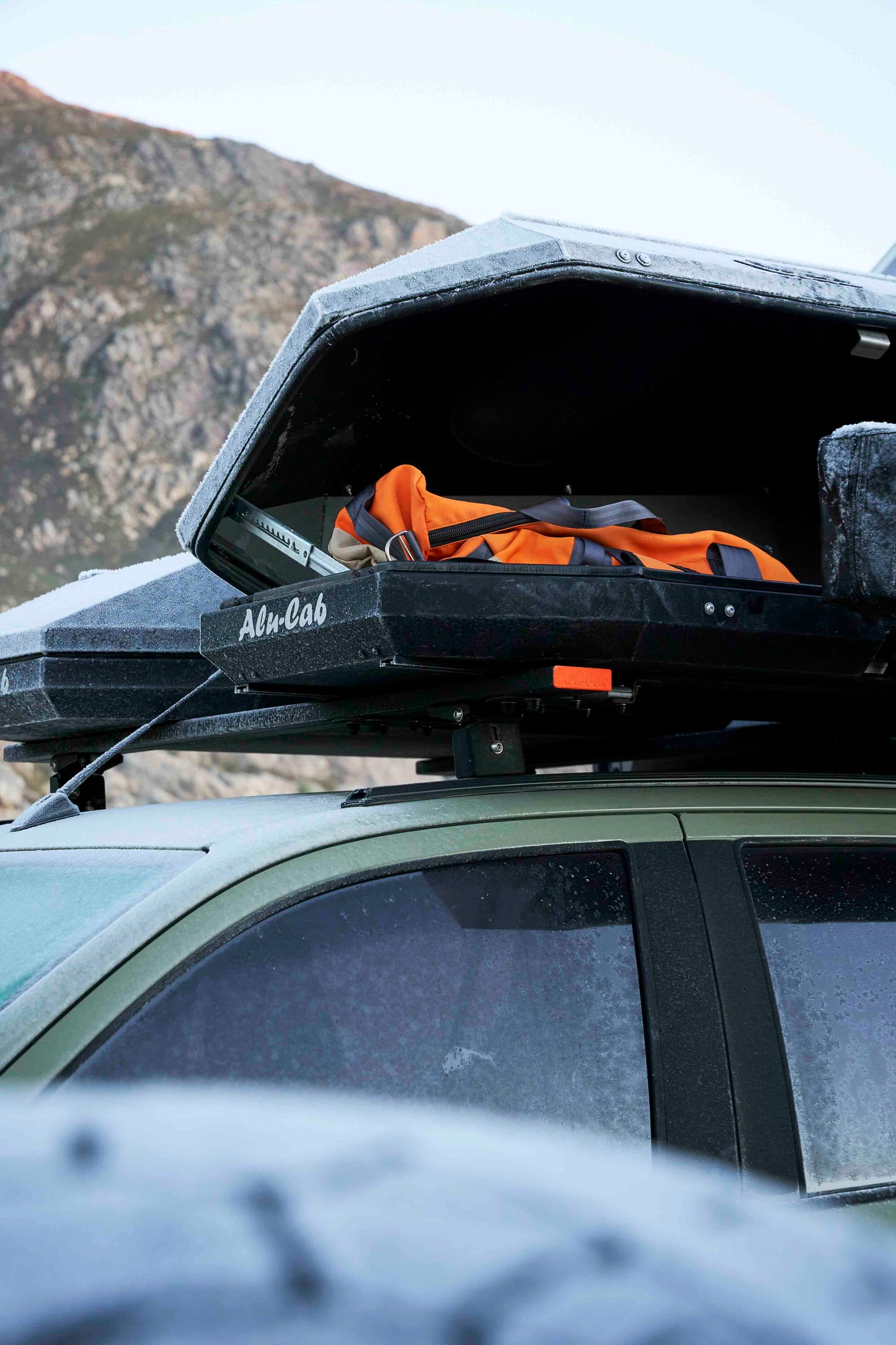 Dachbox Slimline 182L