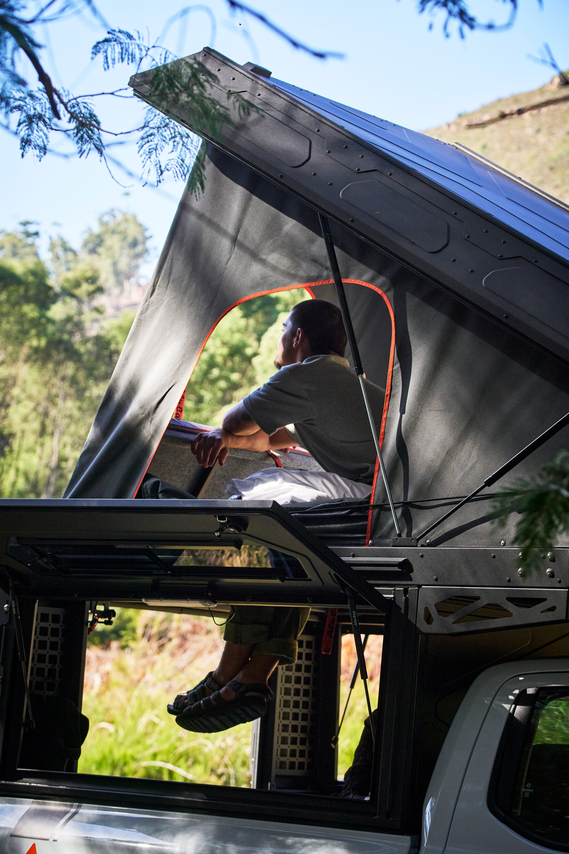 dachzelt auf camper ModCAP Camper Ready to Start