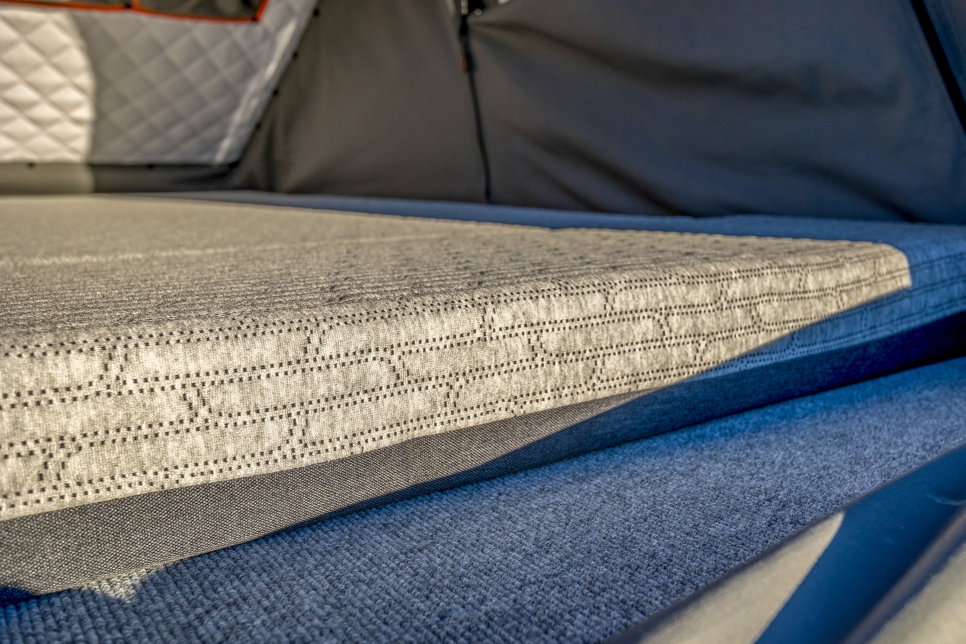 dachzelt matratze 140x240 Premium Matratze in grau Soft – Alu-Cab ModCAP